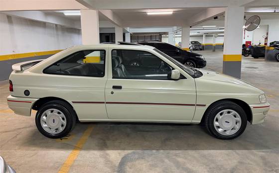 FORD ESCORT 2.0 I XR3 8V GASOLINA 2P MANUAL